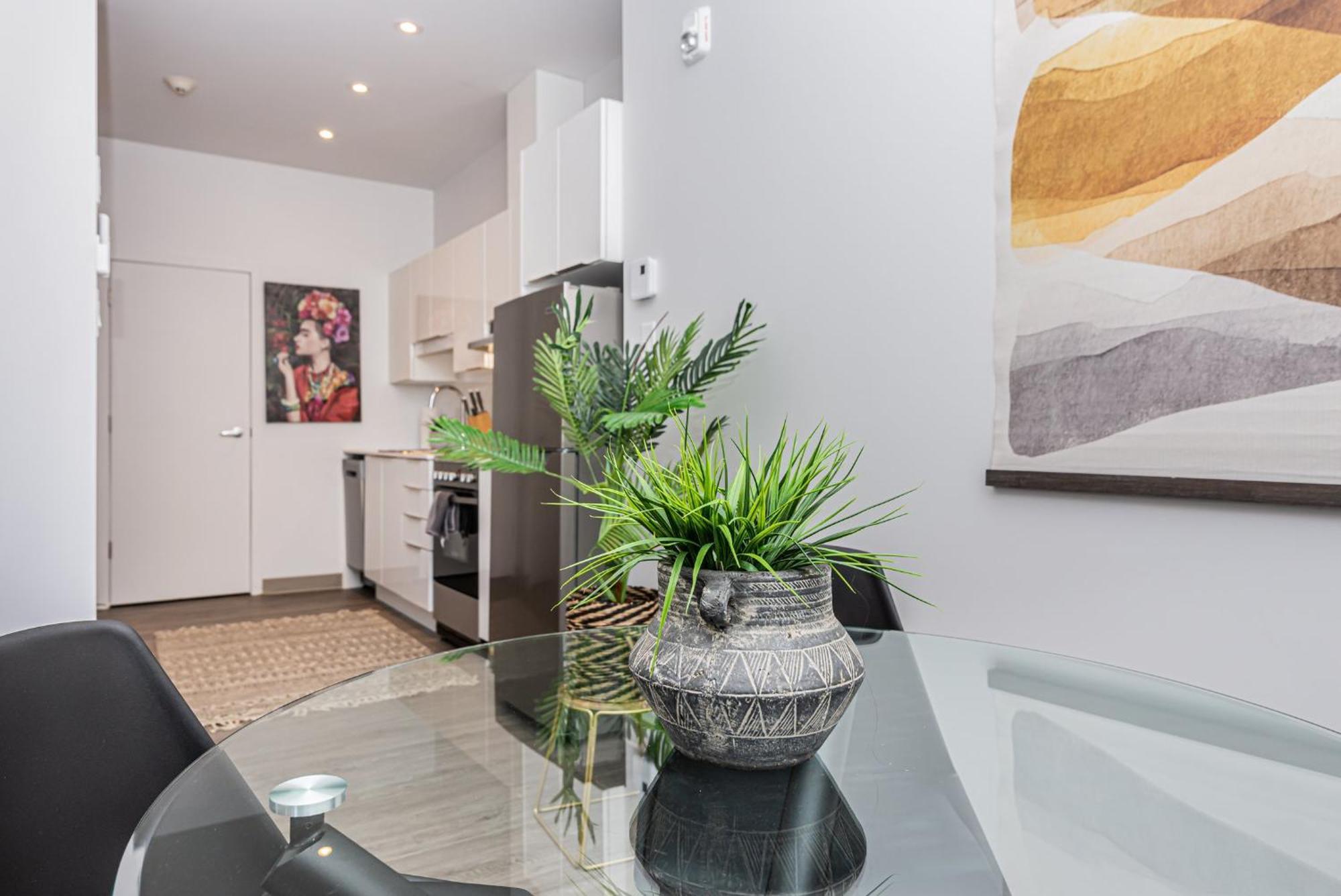 Wonderful New Studio Close To Mount Royal By Den Stays Montreal Habitación foto